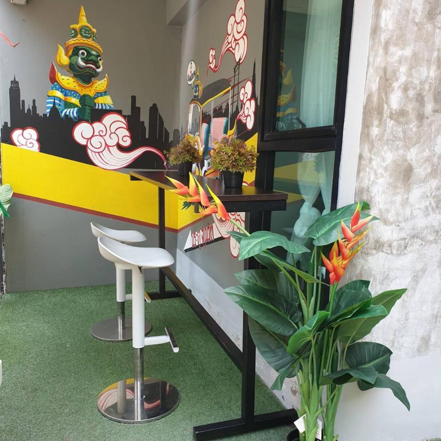 V30 Sukhumvit Hotel Bangkok Exterior foto