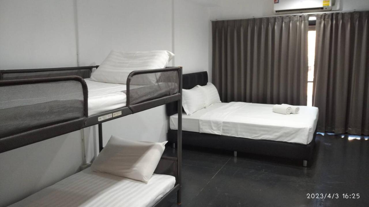 V30 Sukhumvit Hotel Bangkok Exterior foto