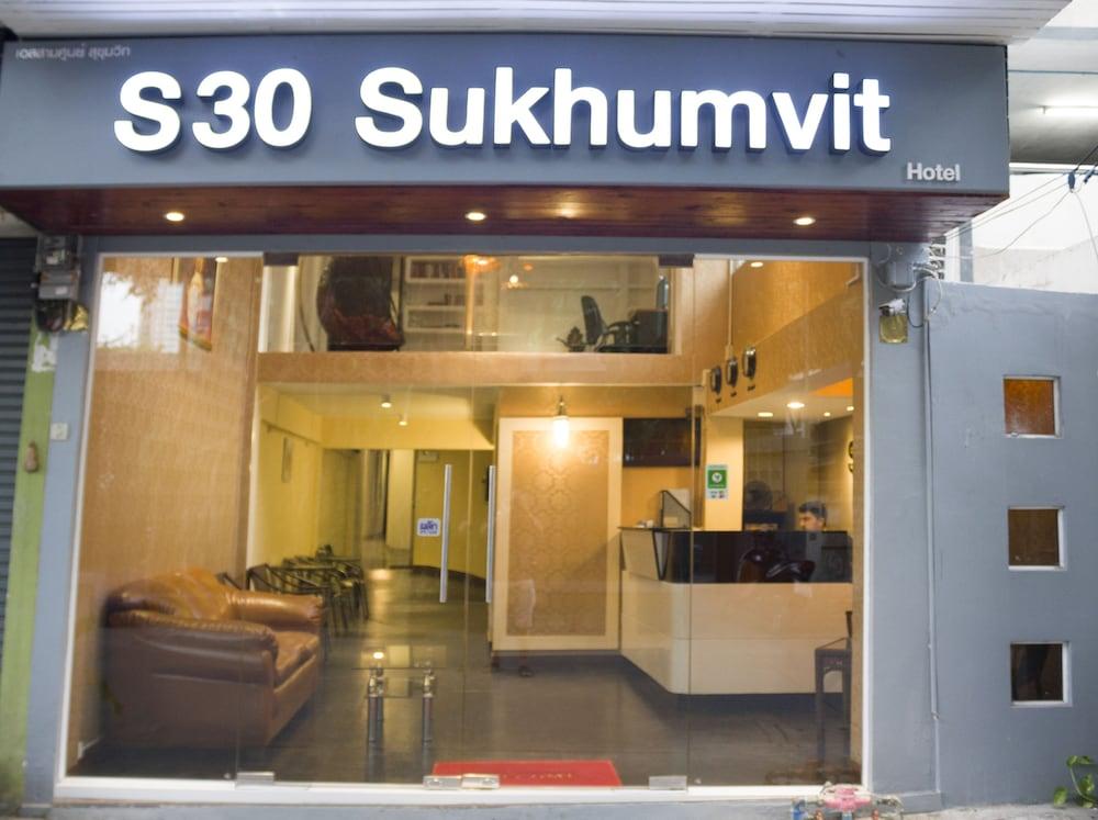 V30 Sukhumvit Hotel Bangkok Exterior foto